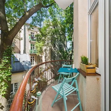 Homely 4 Bedroom Apartment - Old Town - By Upstairs Krakow Exterior photo