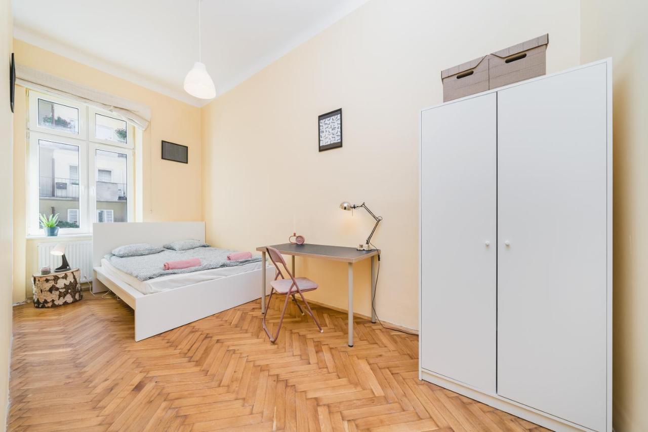 Homely 4 Bedroom - Old Town - By Upstairs * Краків