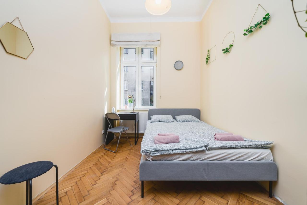 Homely 4 Bedroom - Old Town - By Upstairs * Krakow