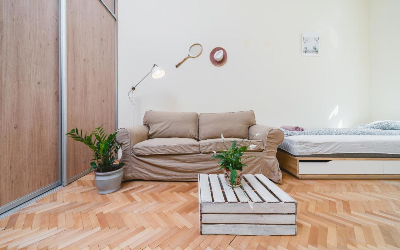 Homely 4 Bedroom - Old Town - By Upstairs * Krakow