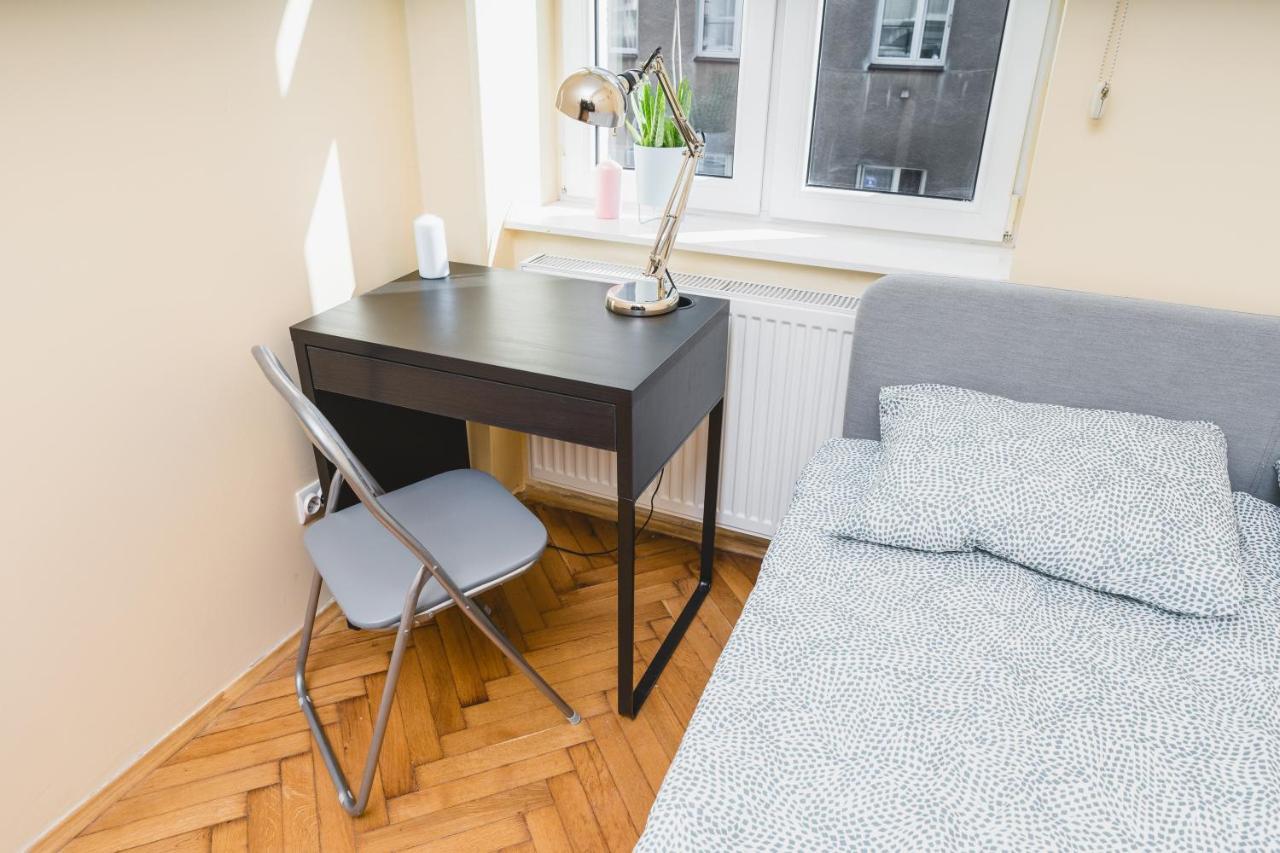Homely 4 Bedroom - Old Town - By Upstairs *
