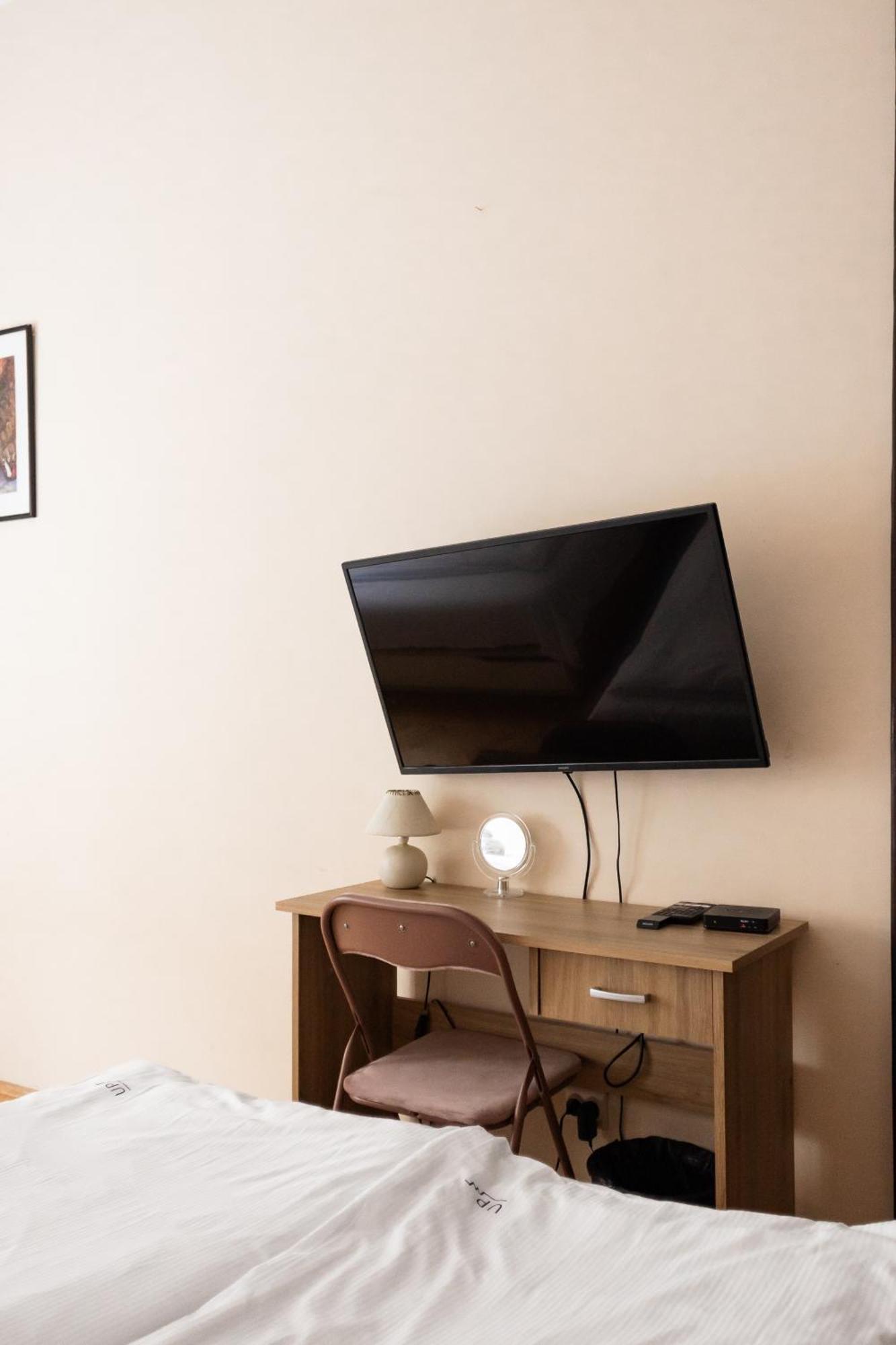 Homely 4 Bedroom - Old Town - By Upstairs Krakow